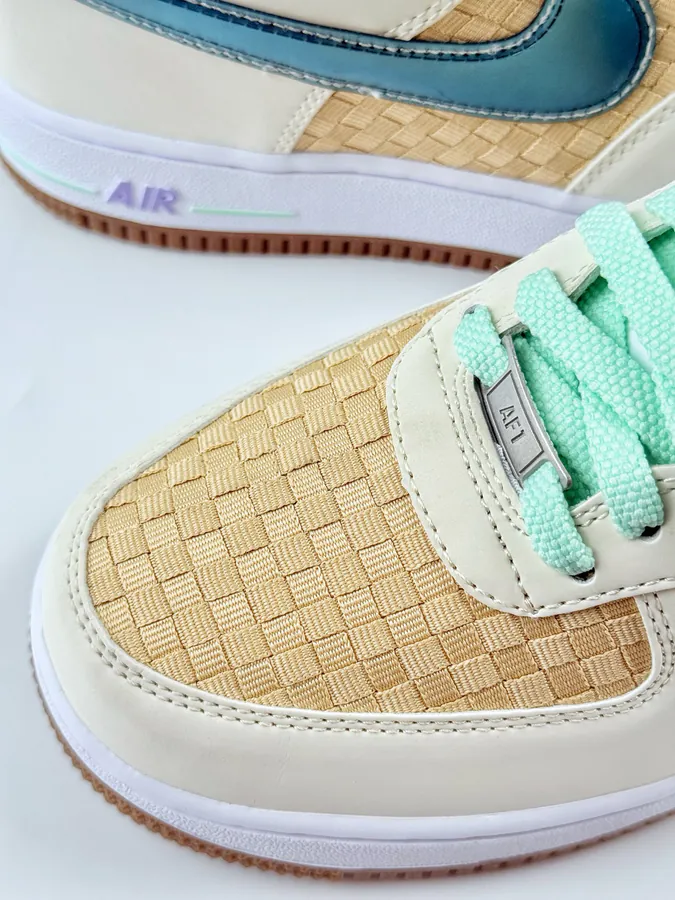 Nike Air Force 1 Low 07 Vintage Style Low Top Sneaker