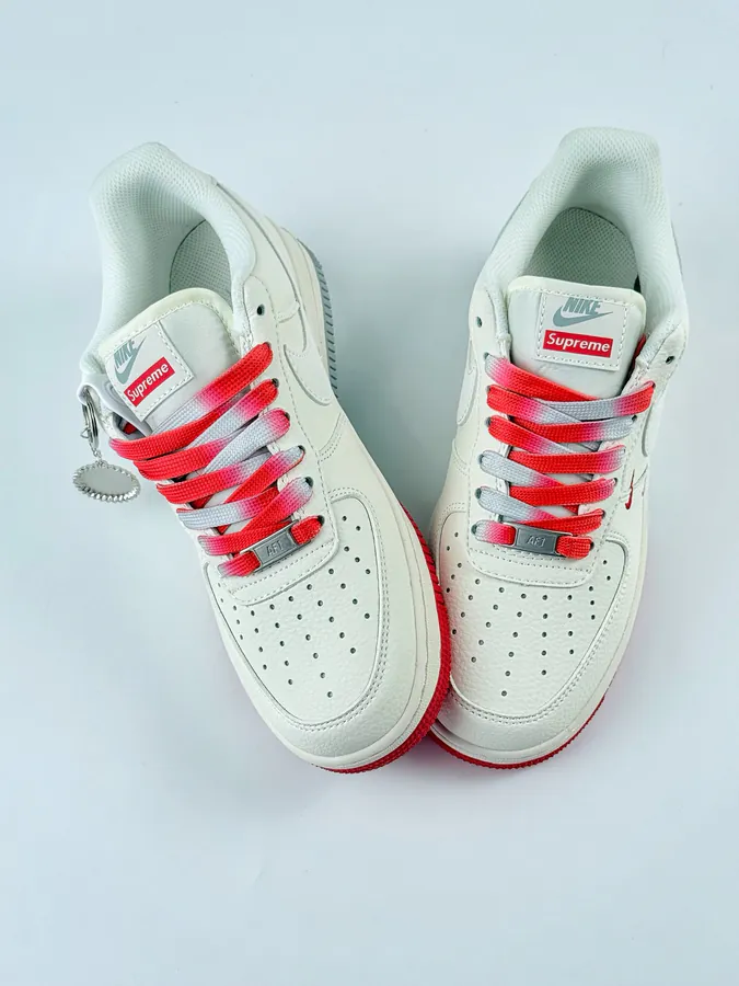 Nike Air Force 1 Low 07 x Supreme White Red Double Hook