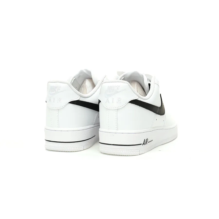 AF1 07 Low Classic Low Sneaker in Grained Calfskin