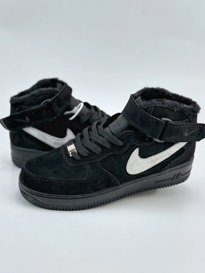 Nike Air Force 1 Mid 07 Classic Mid Sneaker