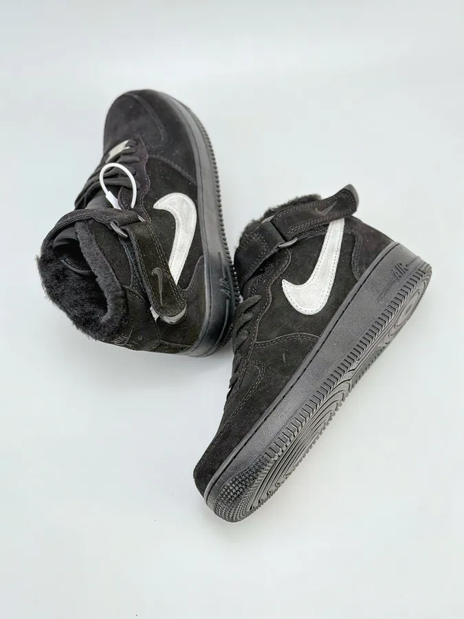 Nike Air Force 1 Mid 07 Classic Mid Sneaker