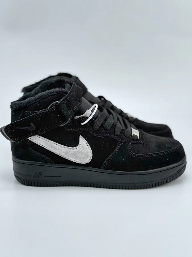 Nike Air Force 1 Mid 07 Classic Mid Sneaker