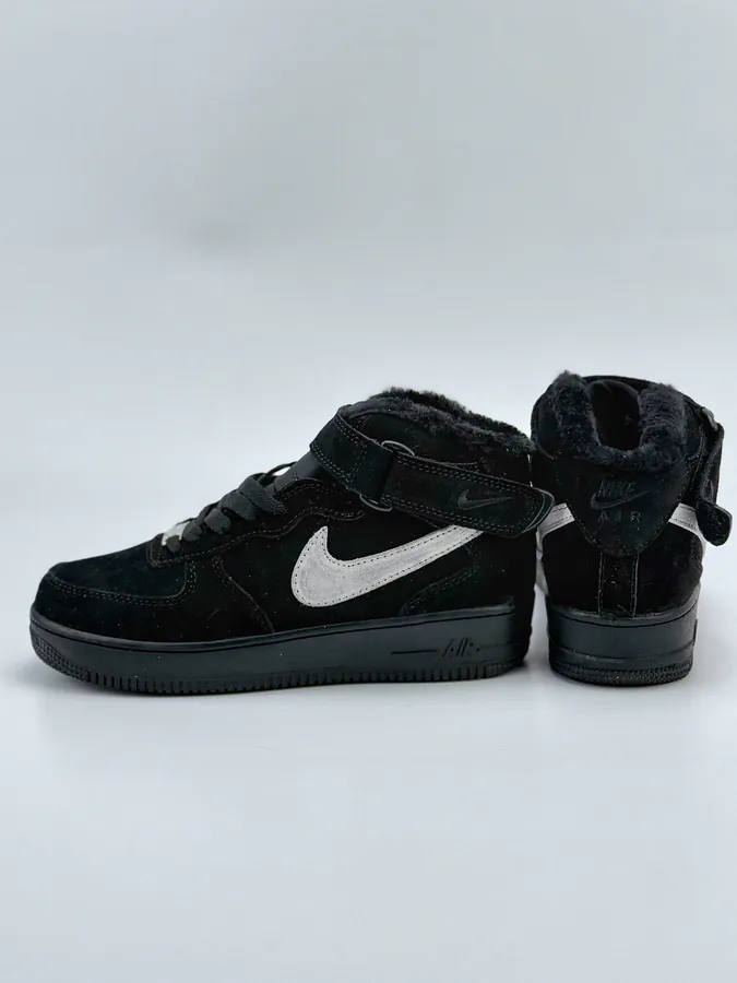 Nike Air Force 1 Mid 07 Classic Mid Sneaker
