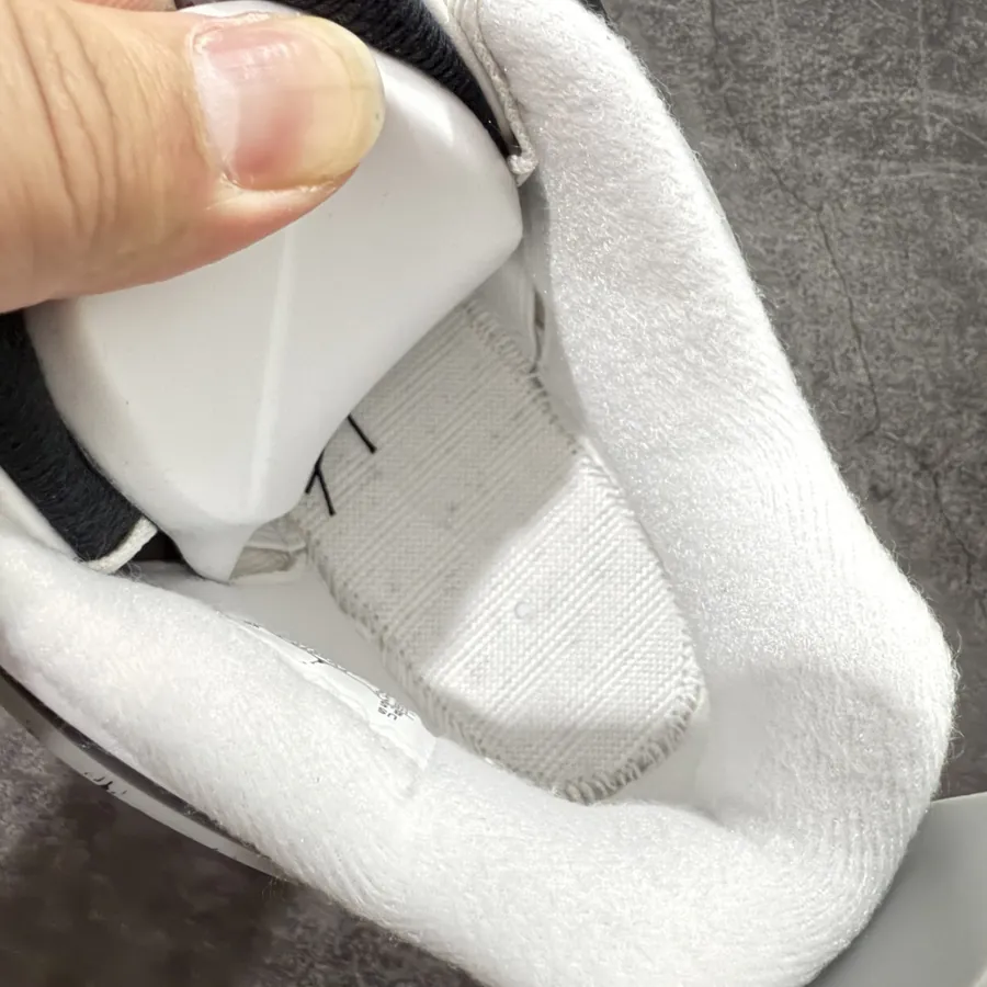 Air Jordan AJ4 Retro White Cement 2025 Edition