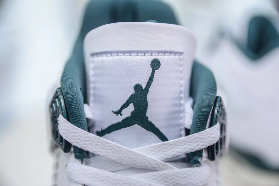 OG Original Air Jordan AJ4 Retro in Oxidized White and Green
