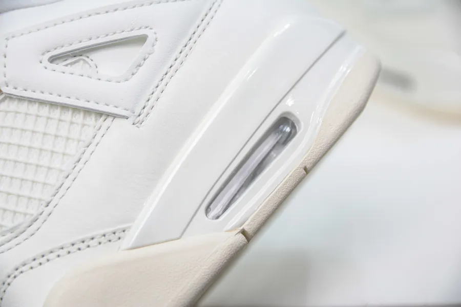 OG Original Air Jordan AJ4 in Metallic Gold and Cream White