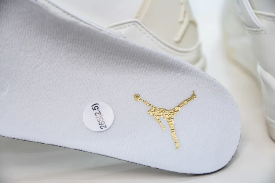 OG Original Air Jordan AJ4 in Metallic Gold and Cream White
