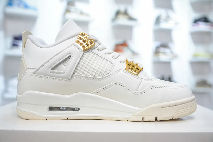 OG Original Air Jordan AJ4 in Metallic Gold