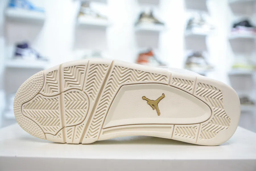 OG Original Air Jordan AJ4 in Metallic Gold