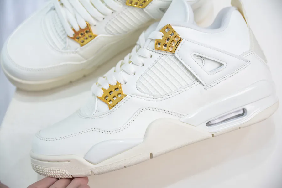OG Original Air Jordan AJ4 in Metallic Gold