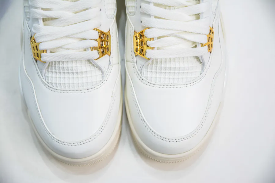 OG Original Air Jordan AJ4 in Metallic Gold