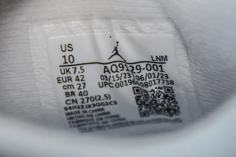 Air Jordan AJ4 Light Iron Ore Frozen Moments Bucket Bag