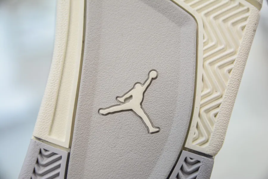 Air Jordan AJ4 Light Iron Ore Frozen Moments Bucket Bag