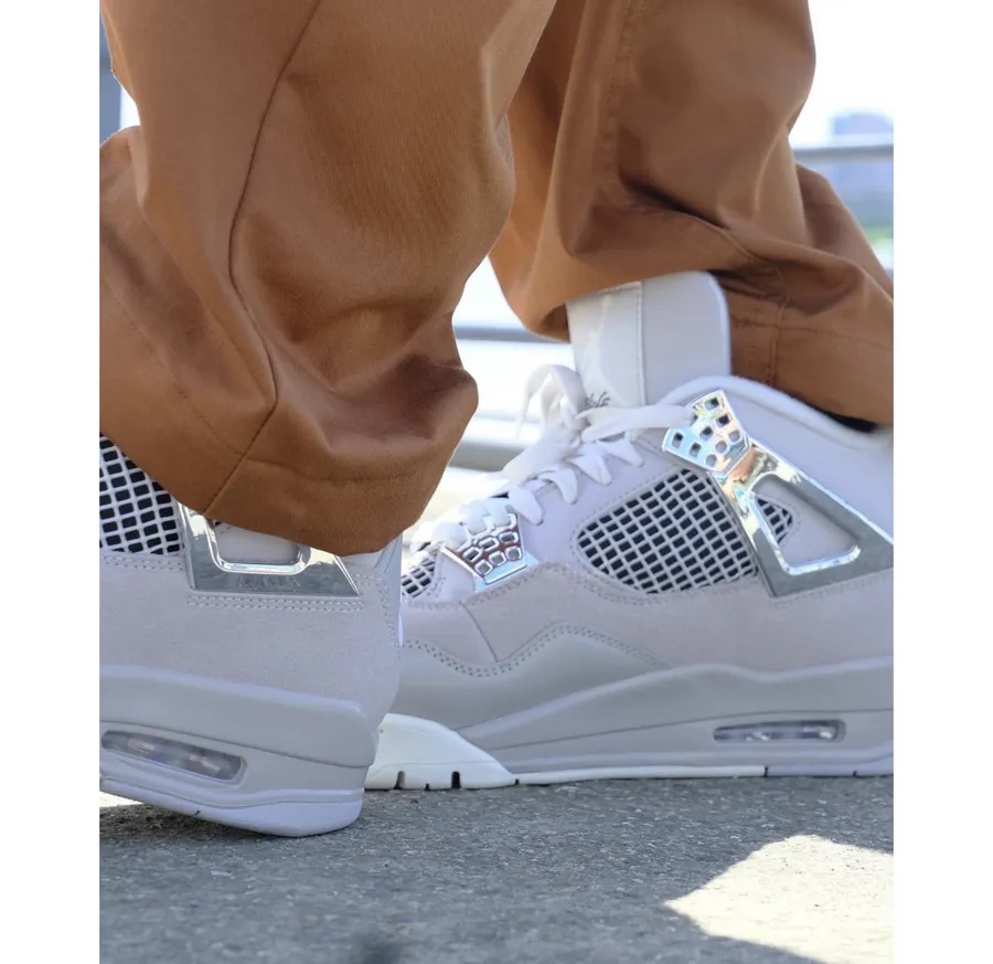 Air Jordan AJ4 Light Iron Ore Frozen Moments