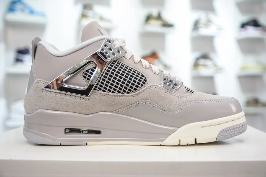Air Jordan AJ4 Light Iron Ore, Frozen Moments