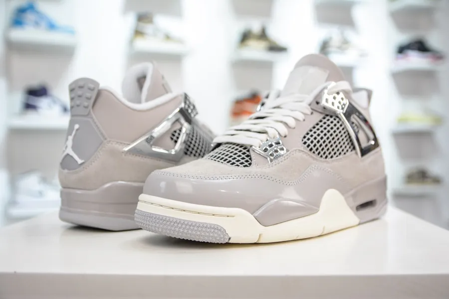 Air Jordan AJ4 Light Iron Ore, Frozen Moments