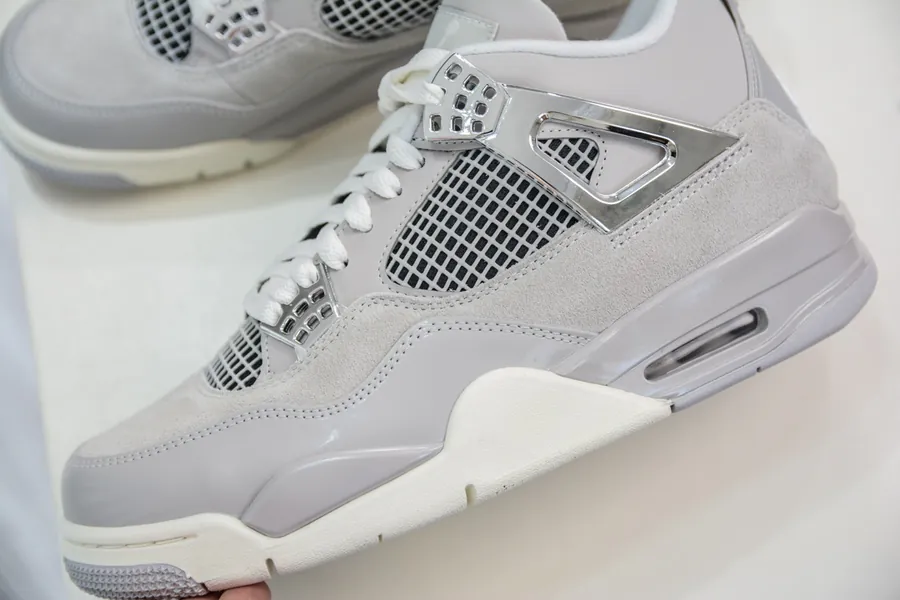 Air Jordan AJ4 Light Iron Ore, Frozen Moments