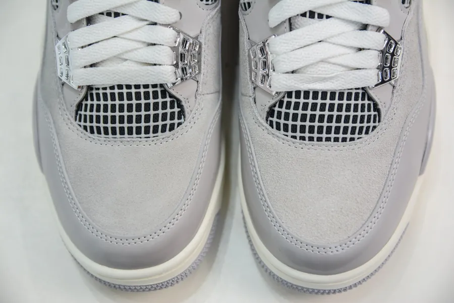 Air Jordan AJ4 Light Iron Ore, Frozen Moments