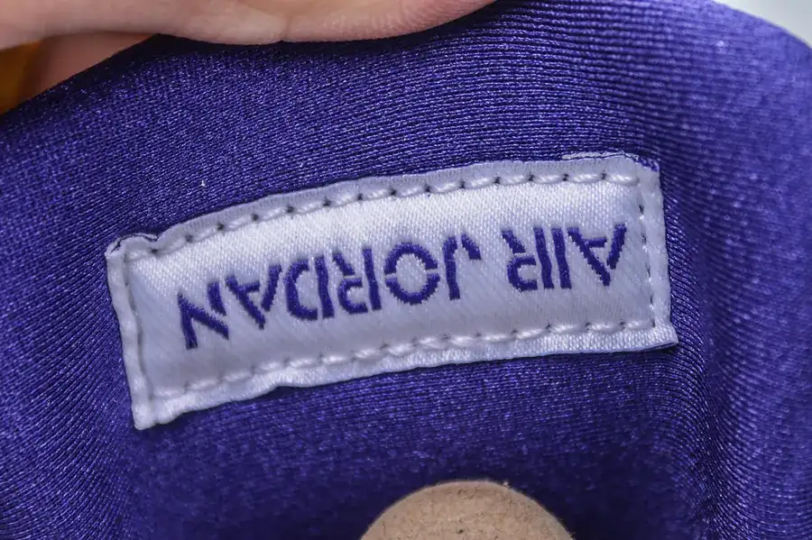 OG Original Air Jordan AJ4 Retro in White and Purple