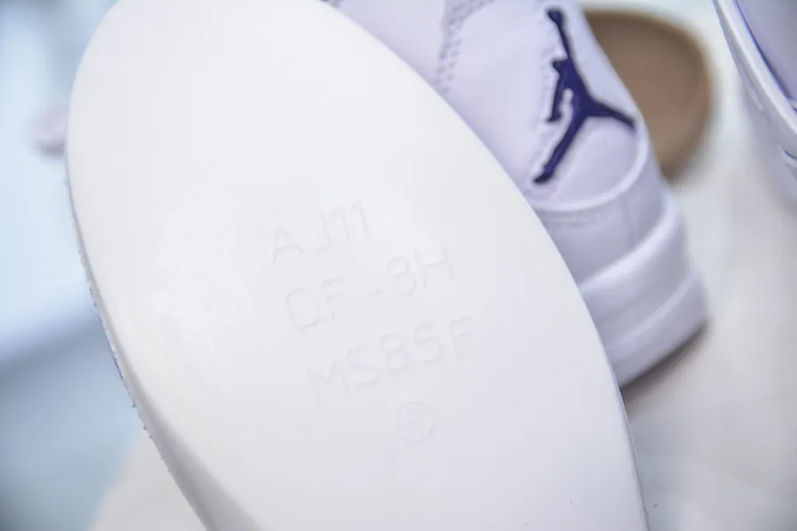 OG Original Air Jordan AJ4 Retro in White and Purple