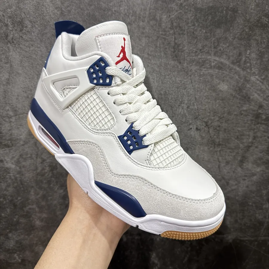 OG520540 Air Jordan AJ4 x Nike SB 联名海军蓝 白蓝