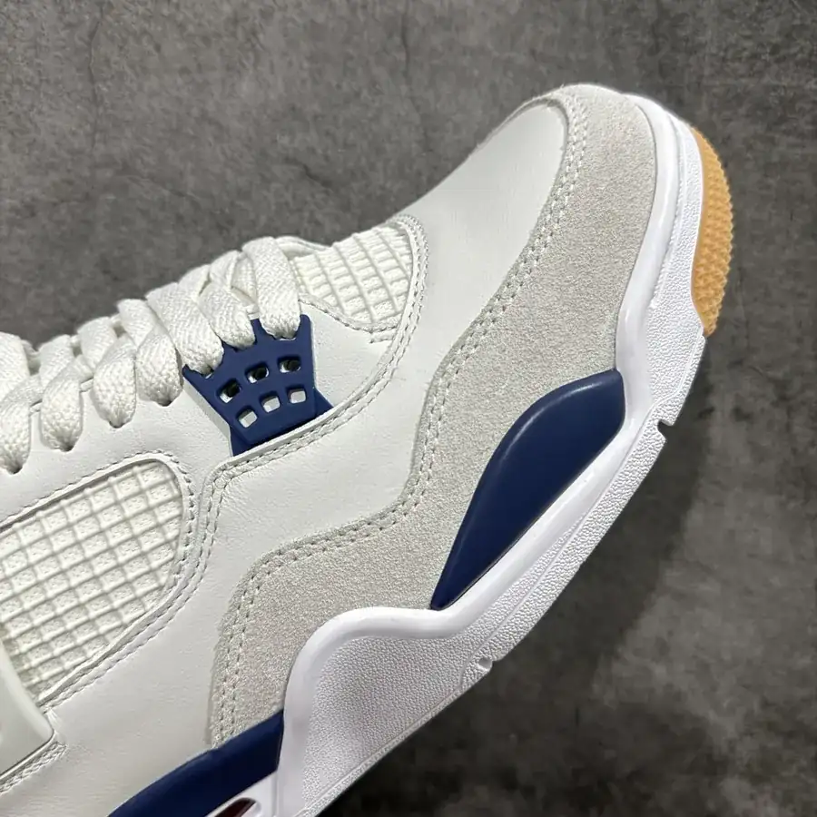 OG520540 Air Jordan AJ4 x Nike SB 联名海军蓝 白蓝