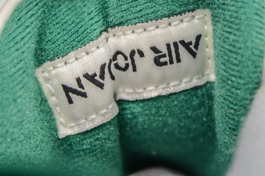 Nike SB x Jordan Air Jordan 4 'Pine Green' Retro Basketball Shoes