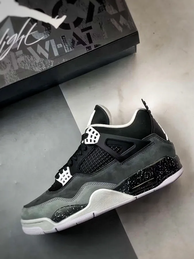 Air Jordan 4 Retro Fear Original Box & Authentic Craft