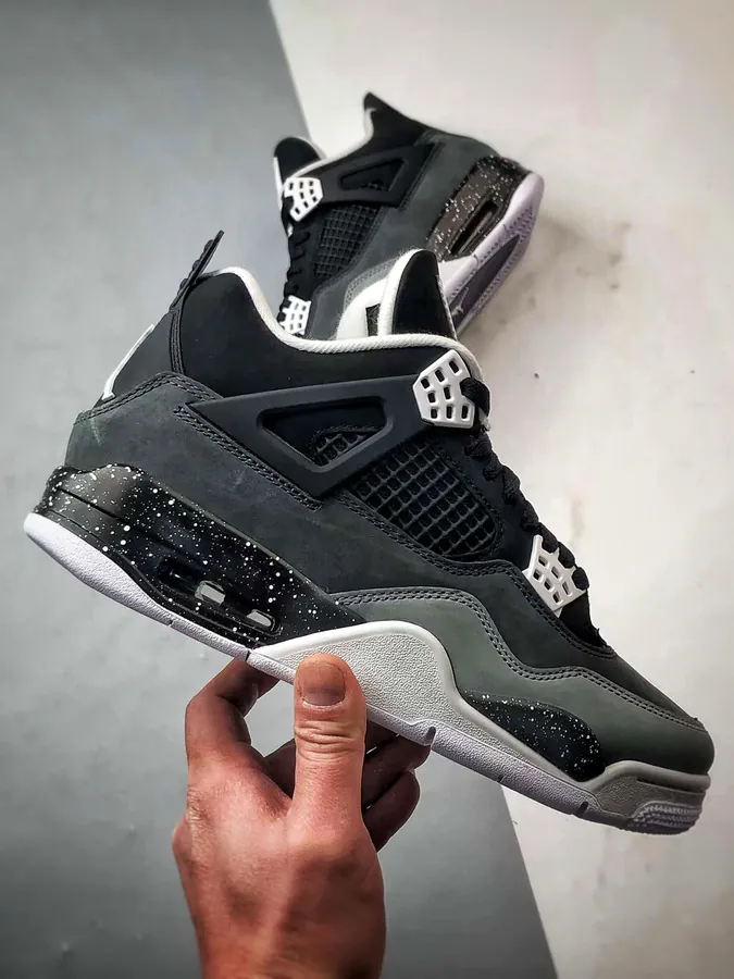 Air Jordan 4 Retro Fear Original Box & Authentic Craft