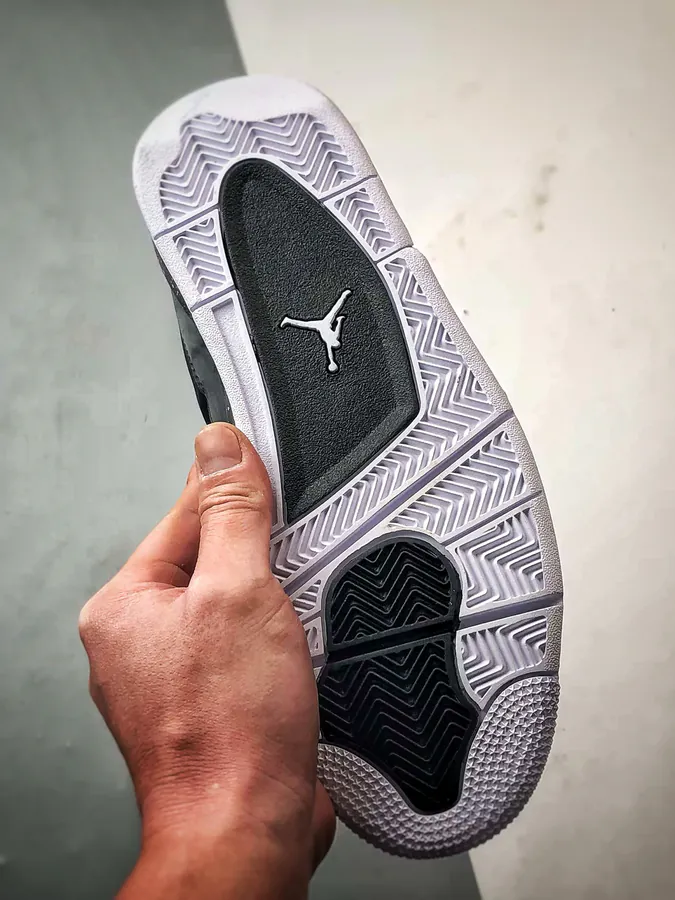 Air Jordan 4 Retro Fear Original Box & Authentic Craft