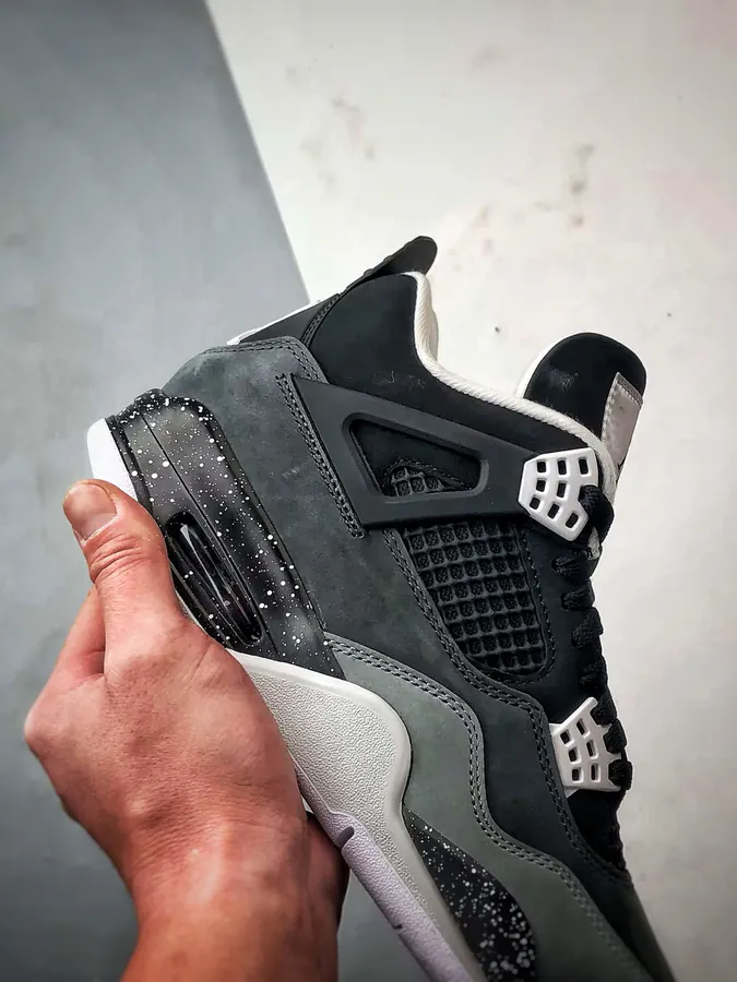 Air Jordan 4 Retro Fear Original Box & Authentic Craft