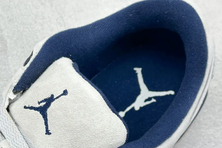 Air Jordan AJ4 Retro Company Exclusive Edition