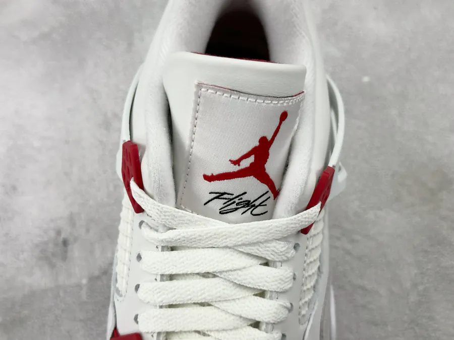 Nike SB x Jordan Air Jordan 4 Varsity Red