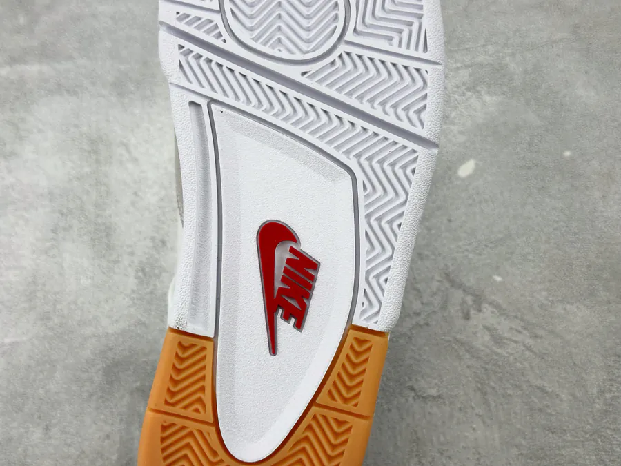 Nike SB x Jordan Air Jordan 4 Varsity Red
