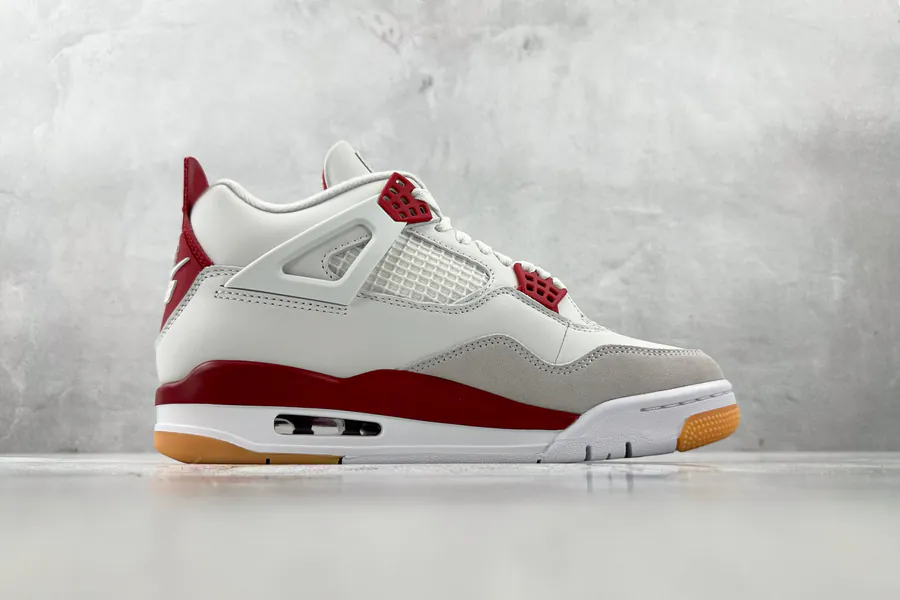 Nike SB x Jordan Air Jordan 4 Varsity Red
