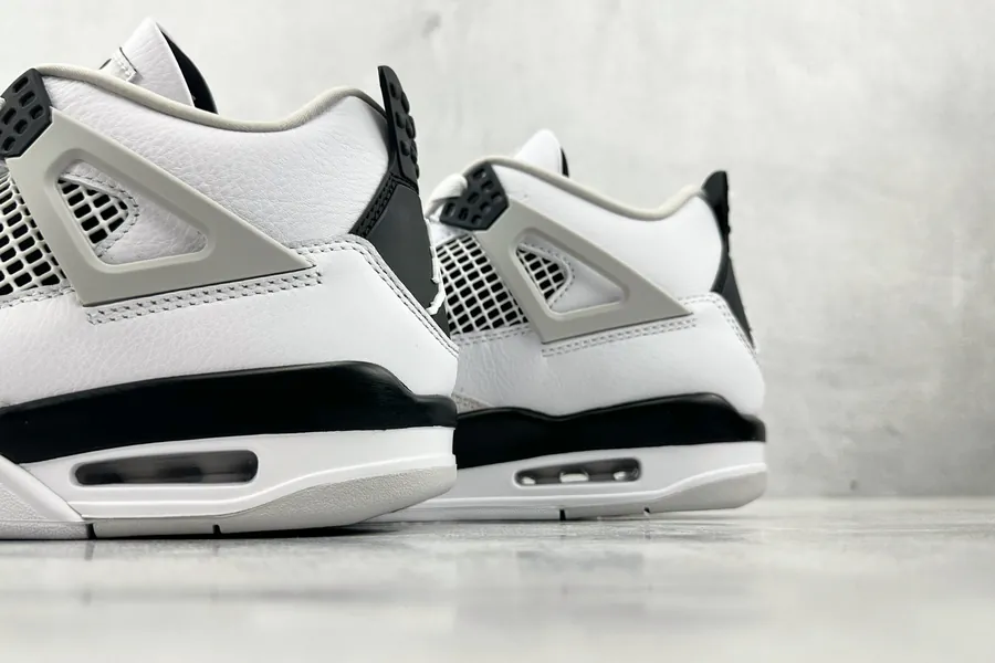 Jordan Air Jordan 4 Retro 'Military Black' Bucket Bag