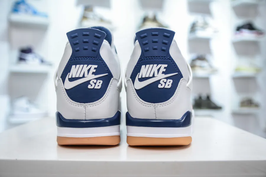 NK SB x Air Jordan 4 Navy Original Craftsmanship