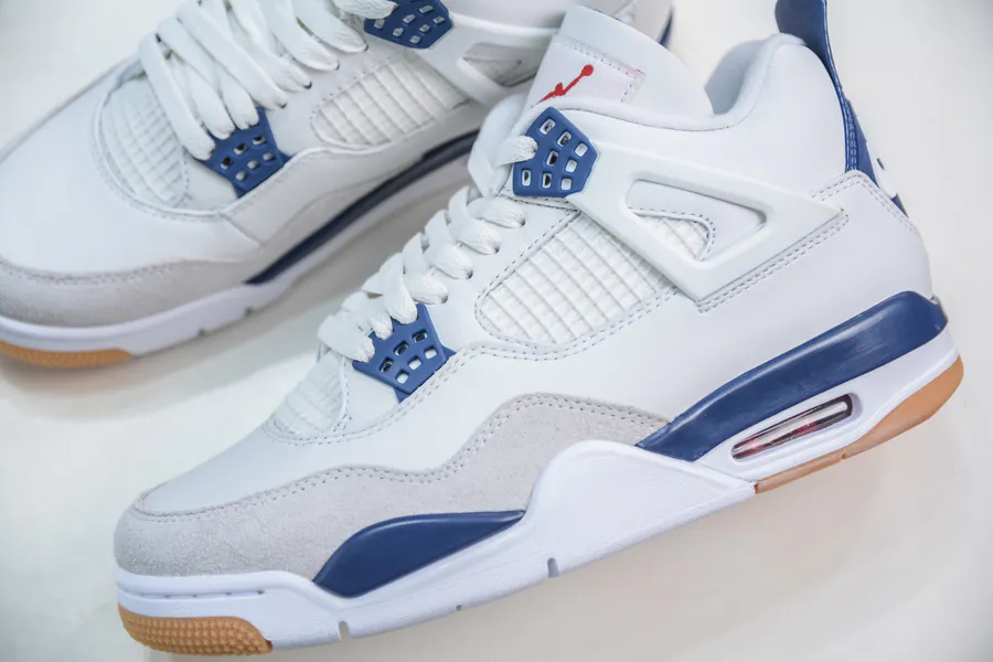 NK SB x Air Jordan 4 Navy Original Craftsmanship