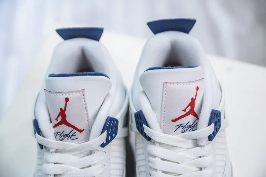 NK SB x Air Jordan 4 Navy Original Craftsmanship