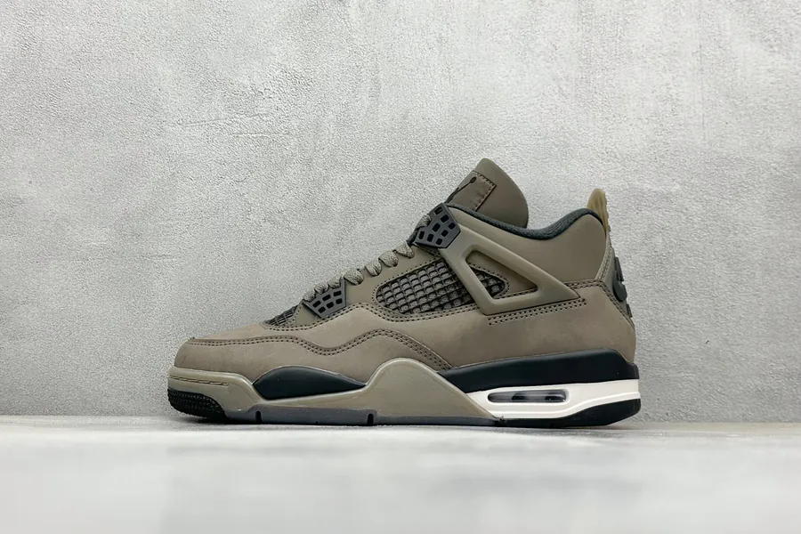 Air Jordan AJ4 Retro in Mocha