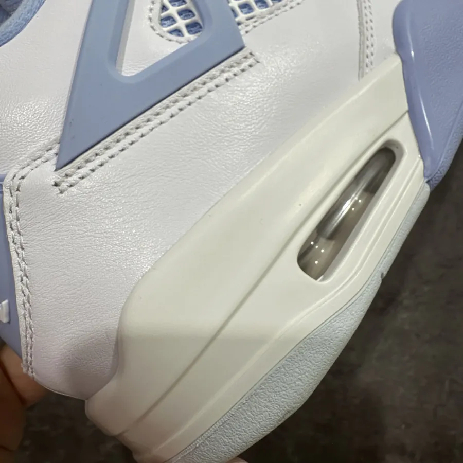 Air Jordan AJ4 Mother's Day Edition, White Ice Blue