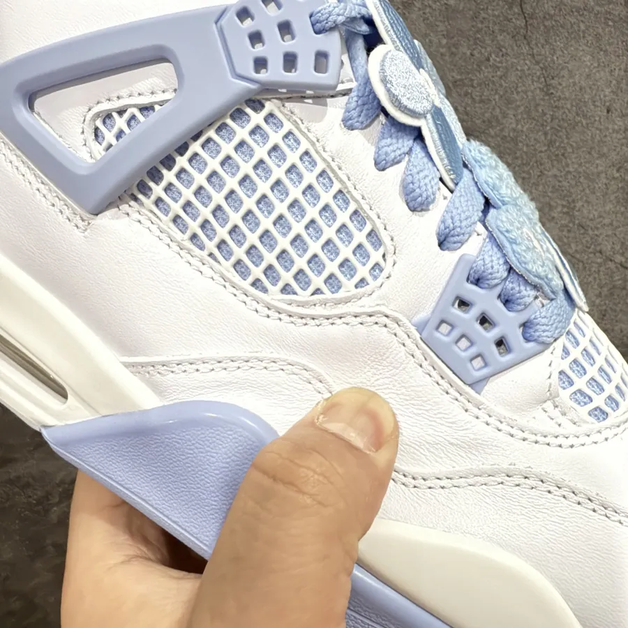 Air Jordan AJ4 Mother's Day Edition, White Ice Blue
