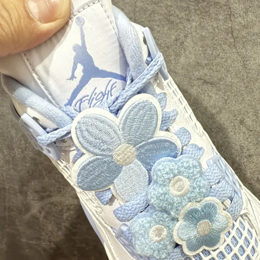Air Jordan AJ4 Mother's Day Edition, White Ice Blue
