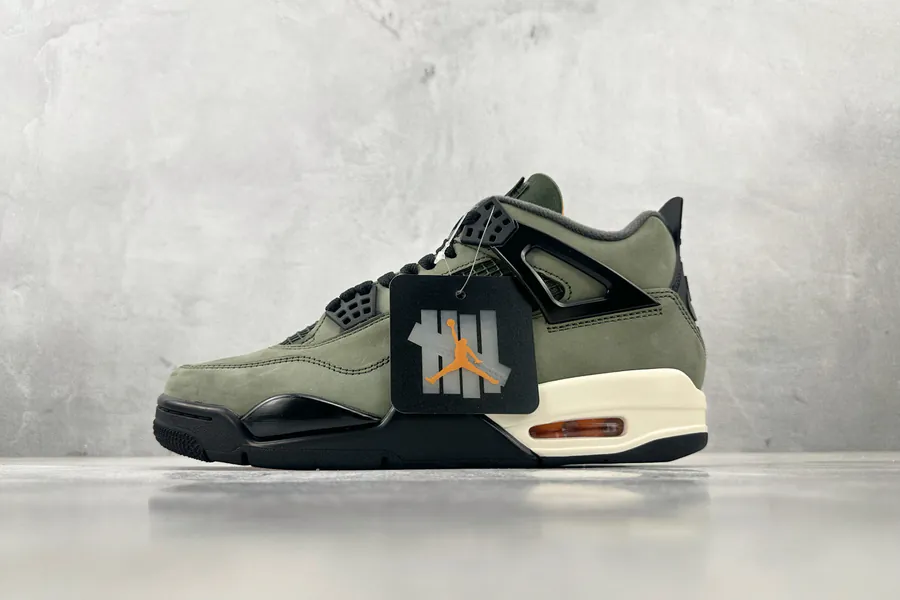 UNDEFEATED x Jordan Air Jordan 4 Olive