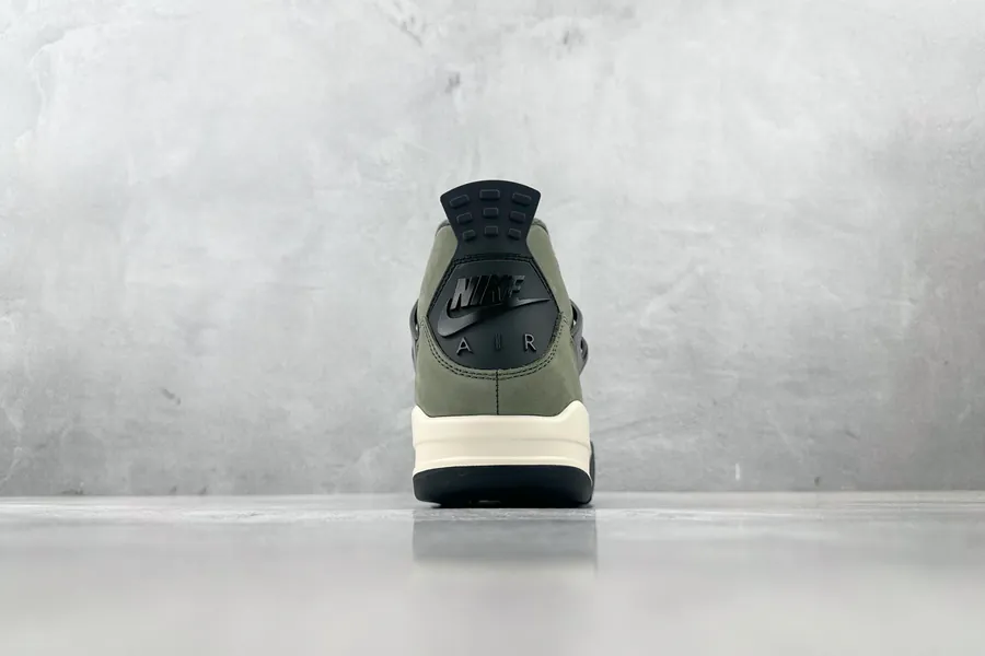 UNDEFEATED x Jordan Air Jordan 4 Olive