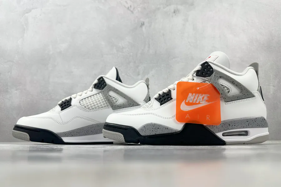 Jordan Air Jordan 4 OG White Cement