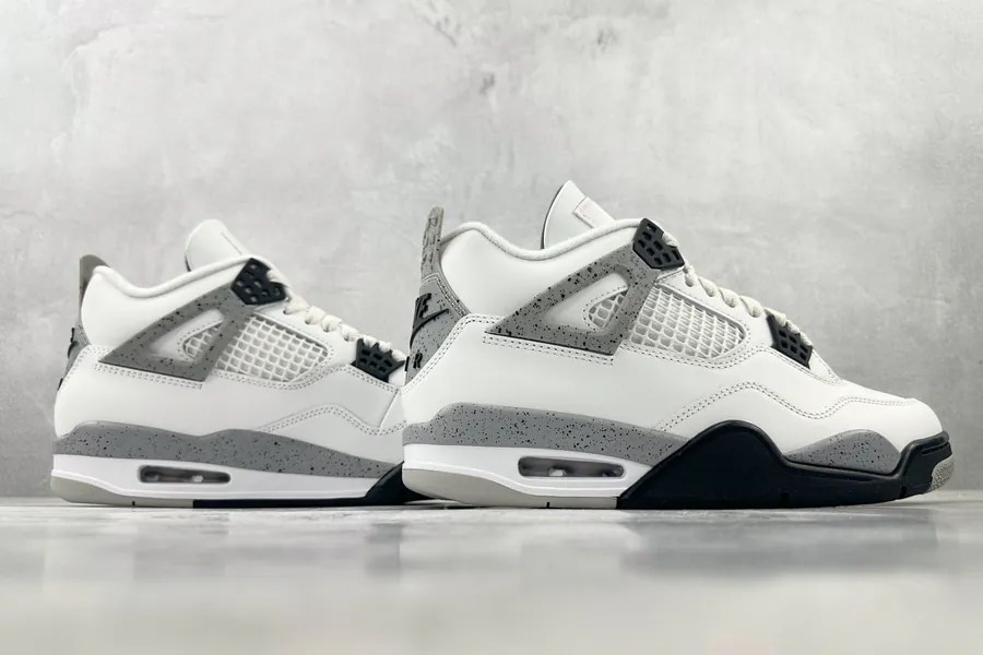 Jordan Air Jordan 4 OG White Cement