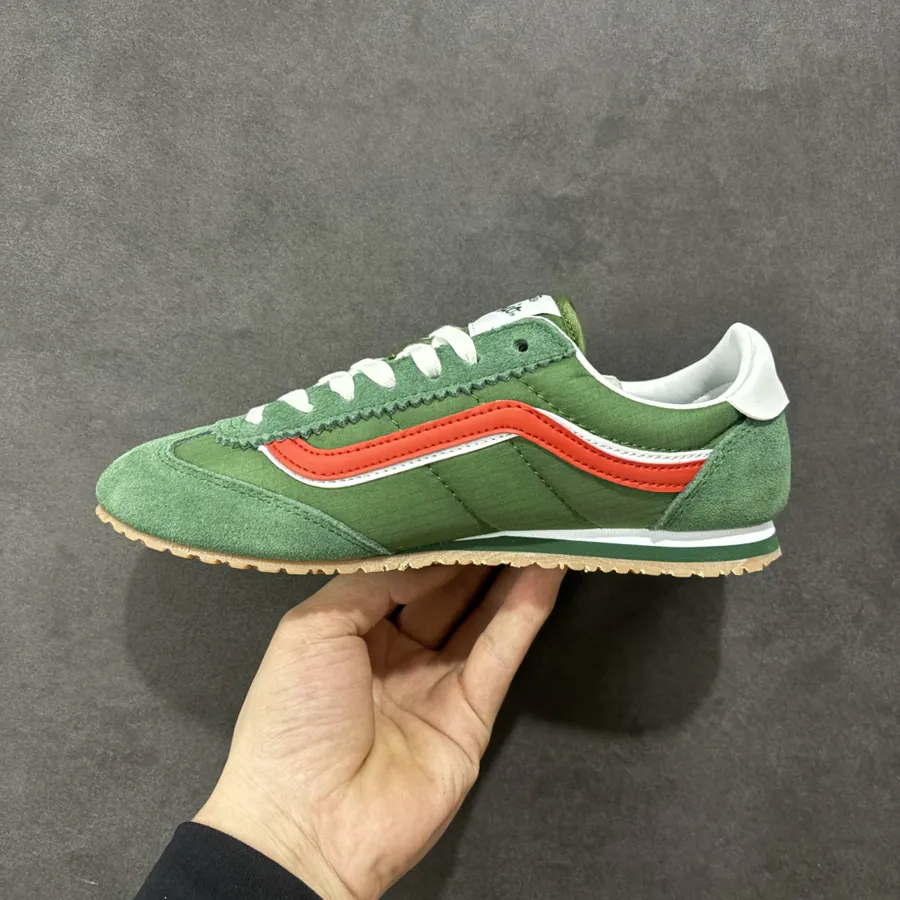 Vans Super LowPro in Green