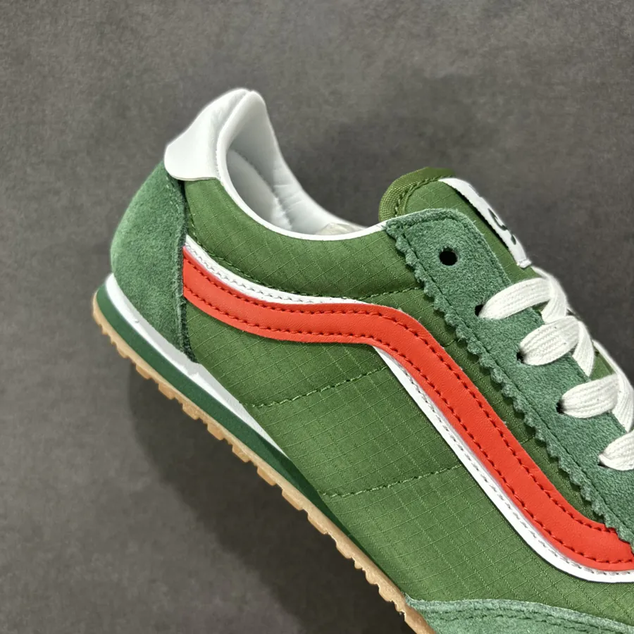 Vans Super LowPro in Green
