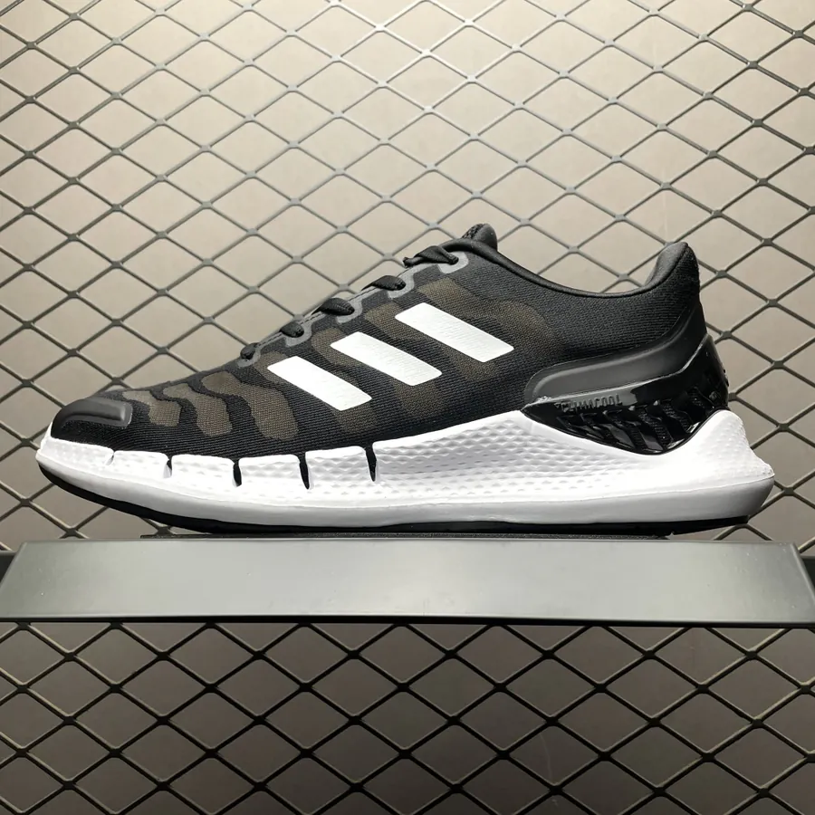 Adi iool Ventania Lightweight Running Shoes FX7351